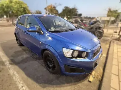 Usado Chevrolet Aveo LT 75 CV (55 kW) 2012 Azul Utilitario