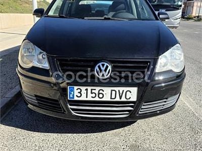 Usado VW Polo Advance 70 CV (51 kW) 2006 Negro Berlina