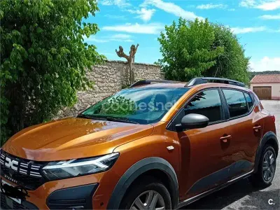 Usado Dacia Sandero Essentiel 91 CV (66 kW) 2022 Naranja Berlina