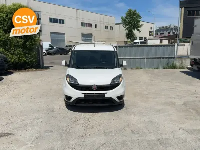 Usado Fiat Doblò 95 CV (69 kW) 2022 Blanco Monovolumen