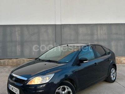 Gris / plata Usado 2008 Ford Focus Trend Berlina | 3990 € (Precio justo)
