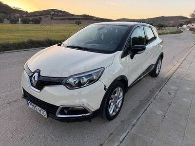 Usado Renault Captur Zen 120 CV (88 kW) 2013 Beige SUV