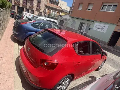 Usado Seat Ibiza Sport 105 CV (77 kW) 2010 Rojo Berlina