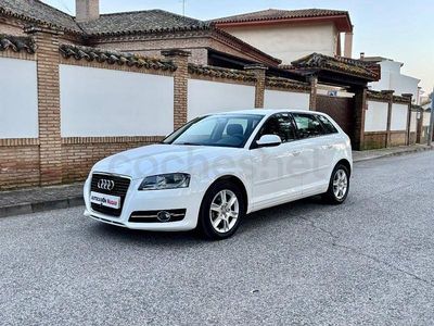 Usado Audi A3 Attraction 105 CV (77 kW) 2010 Blanco Utilitario