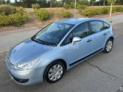 Usado Citroën C4 90 CV (66 kW) 2005 Azul Berlina