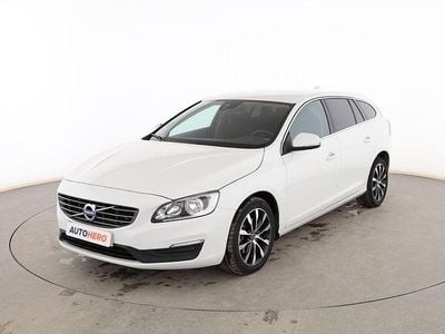 Usado Volvo V60 Momentum 150 CV (110 kW) 2018 Blanco Familiar