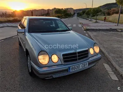 Usado Mercedes E290 Elegance 129 CV (94 kW) 1998 Blanco Berlina