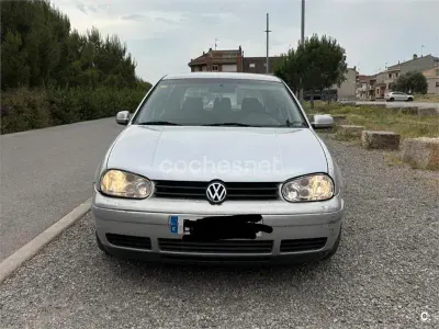 Usado VW Golf III Highline 125 CV (91 kW) 1999 Gris / plata Berlina