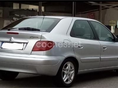 Usado Citroën Xsara Exclusive 110 CV (80 kW) 2002 Gris / plata Berlina