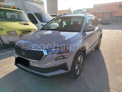 Usado Skoda Karoq SportLine 115 CV (84 kW) 2022 Gris / plata SUV