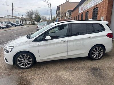 Usado BMW 218 Comfort Edition 150 CV (110 kW) 2015 Blanco Familiar