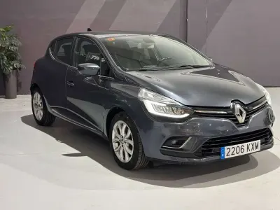 Usado Renault Clio LIMITED 90 CV (66 kW) 2019 Gris Utilitario