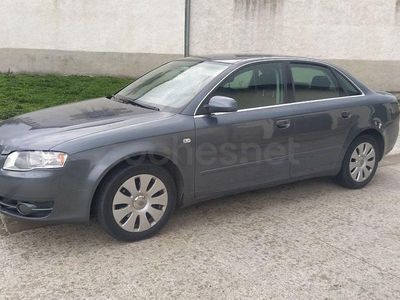 Usado Audi A4 140 CV (102 kW) 2006 Gris / plata Berlina
