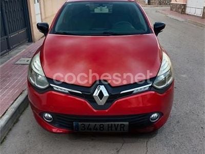 Rojo Usado 2014 Renault Clio IV Expression Berlina | 6800 € (Buen precio)