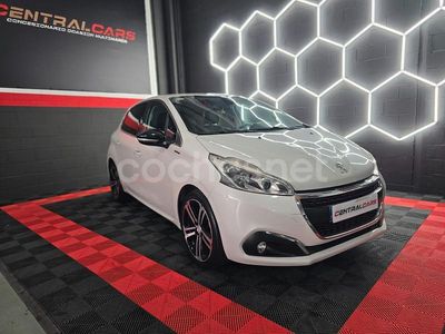 Usado Peugeot 208 GT-line 110 CV (80 kW) 2015 Blanco Utilitario