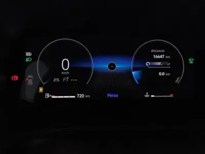 Usado Renault Captur Techno 101 CV (74 kW) 2025 Gris SUV