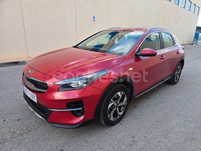 Usado Kia XCeed 136 CV (100 kW) 2021 Granate SUV