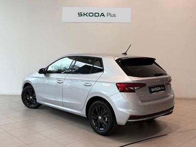 Usado Skoda Fabia Selection 95 CV (69 kW) 2024 Gris plata