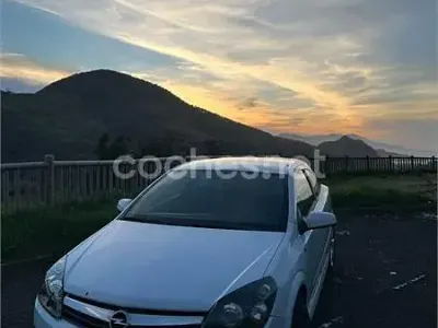 Usado Opel Astra GTC Sport 150 CV (110 kW) 2006 Blanco Berlina