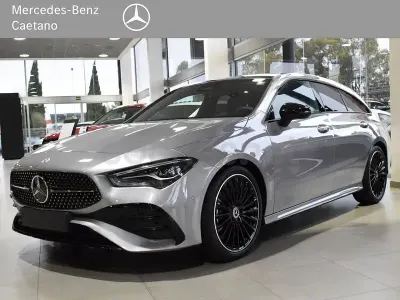 Usado Mercedes CLA200 150 CV (110 kW) 2025 Gris / plata Familiar