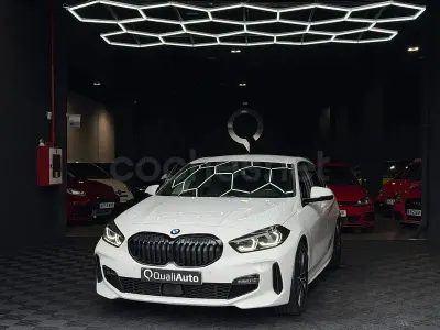 Używany BMW 118 150 KM (110 kW) 2023 Biały Hatchback