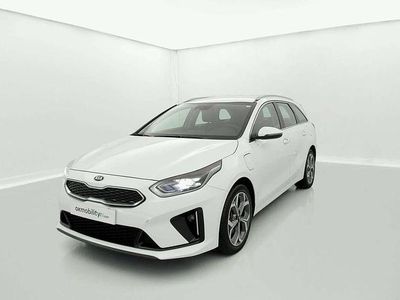 Używany Kia Ceed 141 KM (103 kW) 2021 Biały Hatchback
