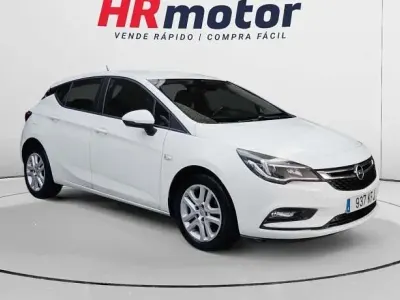 Usado Opel Astra Business 110 CV (80 kW) 2017