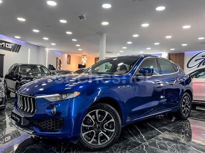 Usado Maserati Levante GranLusso 275 CV (202 kW) 2017 Azul SUV