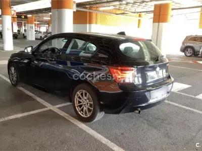 Usado BMW 114 102 CV (75 kW) 2013 Negro Utilitario