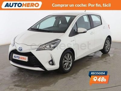 Usado Toyota Yaris Hybrid Active 101 CV (74 kW) 2017 Blanco Berlina