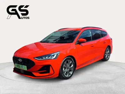 Usado Ford Focus ST-Line 155 CV (114 kW) 2024 Rojo Familiar