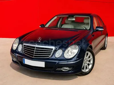 Usado Mercedes E280 Avantgarde 190 CV (139 kW) 2007 Azul Berlina