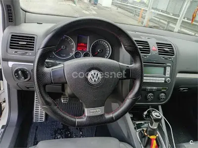 Usado VW Golf V GTI 200 CV (147 kW) 2007 Blanco Berlina