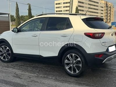 Blanco Usado 2017 Kia Stonic SUV | 12.000 € (Precio justo)