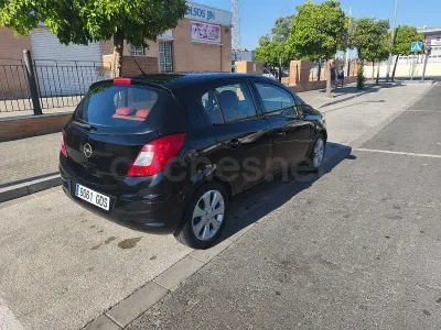 Usado Opel Corsa Cosmo 90 CV (66 kW) 2008 Negro Utilitario