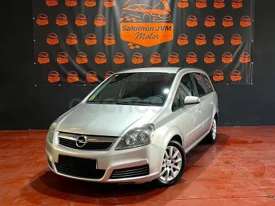 Usado Opel Zafira Cosmo 120 CV (88 kW) 2007 Gris / plata Monovolumen