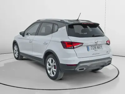 Usado Seat Arona FR 150 CV (110 kW) 2024 Blanco SUV