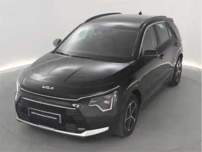 Käytetty Kia Niro 129 HP (94 kW) 2024 Musta Katumaasturi
