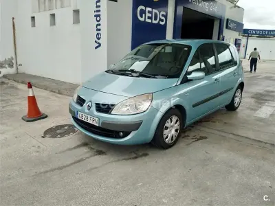 Usado Renault Scenic E-Tech 105 CV (77 kW) 2007 Gris / plata Monovolumen