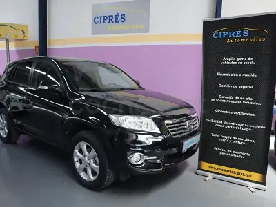Usado Toyota RAV4 Executive 150 CV (110 kW) 2011 Negro SUV