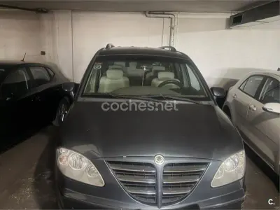 Usado SsangYong Rodius 165 CV (121 kW) 2006 Azul Monovolumen