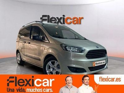 Usado Ford Tourneo Courier Trend 100 CV (73 kW) 2017 Beige Monovolumen