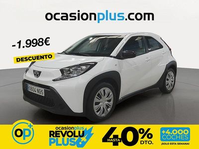 Usado Toyota Aygo X Play 72 CV (52 kW) 2023 Blanco SUV