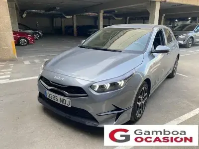 Usado Kia Ceed 140 CV (102 kW) 2025 Gris Utilitario