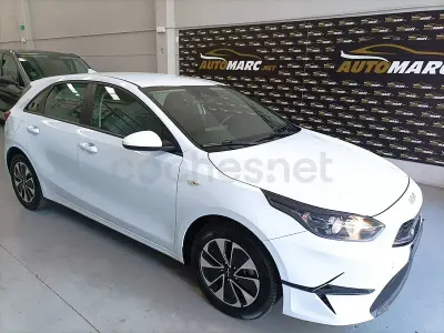 Usado Kia Ceed 100 CV (73 kW) 2025 Blanco Utilitario