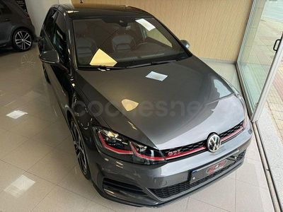 Usado VW Golf VIII GTI 245 CV (180 kW) 2020 Gris / plata Berlina