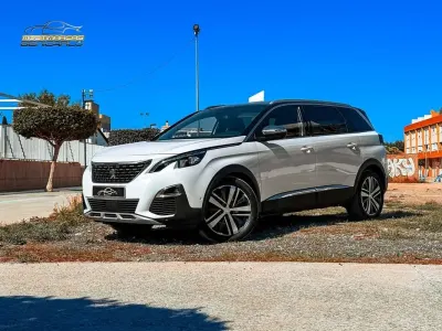 Usado Peugeot 5008 GT 181 CV (133 kW) 2018 Blanco SUV