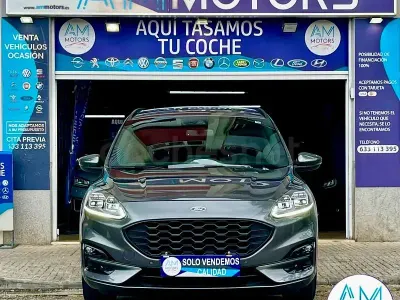Usado Ford Kuga ST-Line 190 CV (139 kW) 2022 Gris / plata SUV