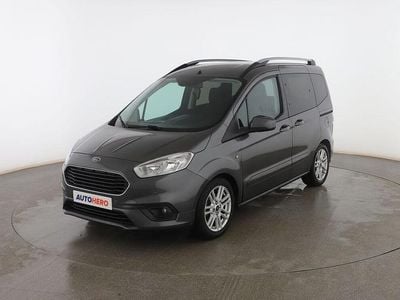Usado Ford Tourneo Courier Sport 101 CV (74 kW) 2018 Gris Monovolumen