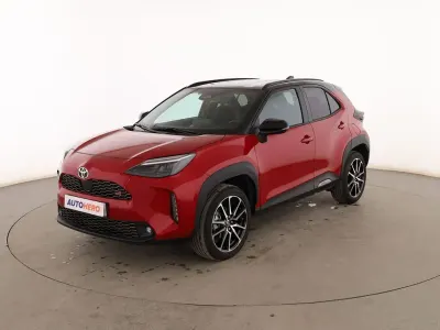 Usado Toyota Yaris Cross Sport 131 CV (96 kW) 2024 Rojo SUV
